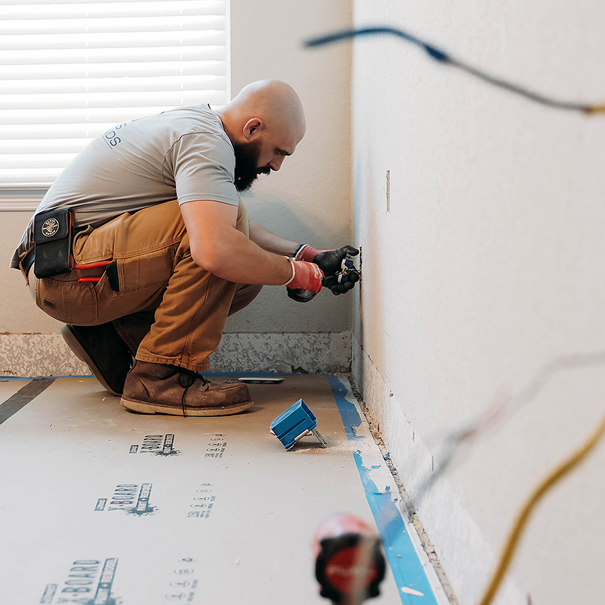 Texas Highlands Electric | Hollywood Park Electrician Panel replacement and lighting install in a Hollywood Park, TX home